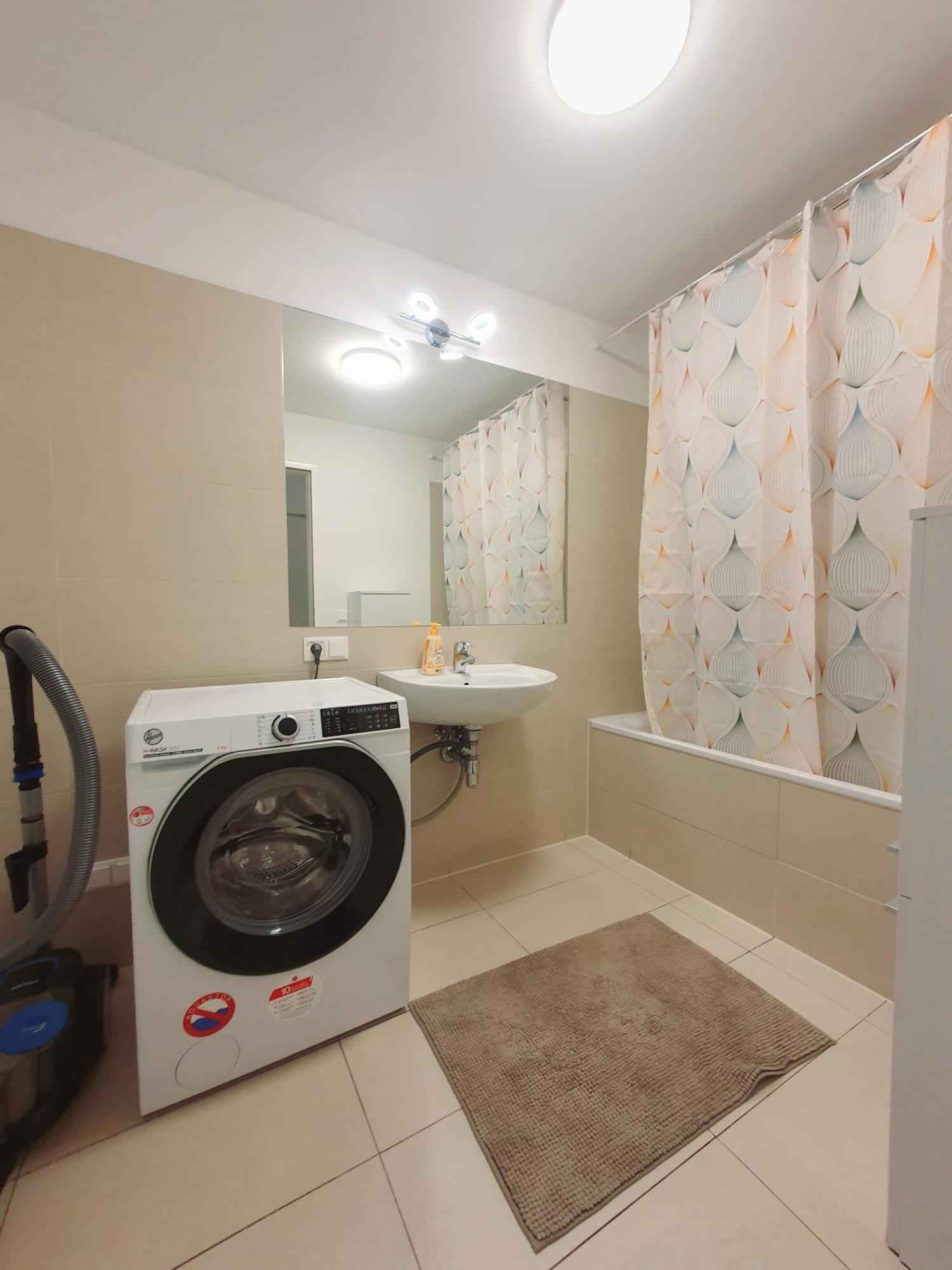 Near Lake One Bedroom Cute Apartment Vienna Luaran gambar